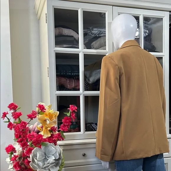 Camel Single-Button Blazer by ONLY in size 8 - Picture 9 of 11